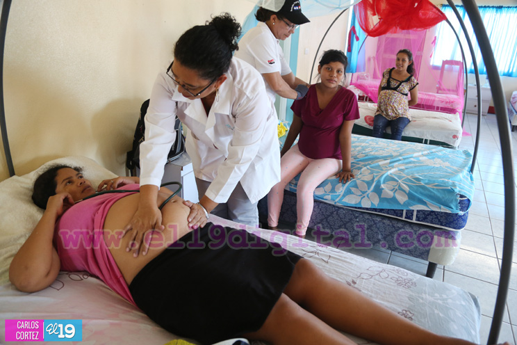 Mujeres en las Casas Maternas